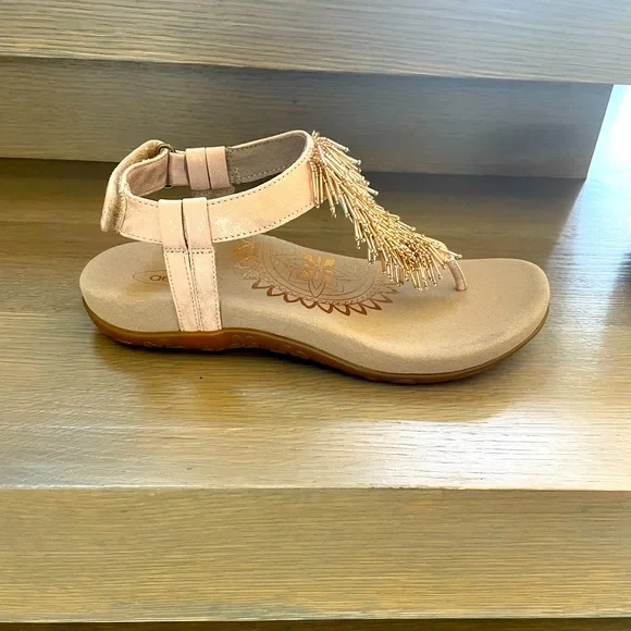 Aetrex Portia Fringe Slingback Thong Sandal in Blush - Picture 2 of 5